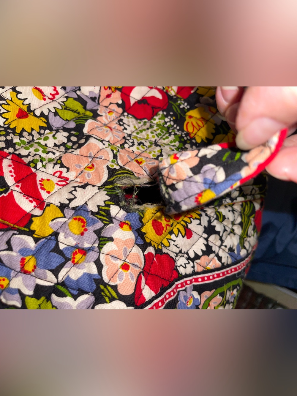 Vera Bradley Weekender Floral Quilted Women's Tote/Duffle Bag - Picture 5 of 6